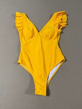 Cupshe one piece bathing suit